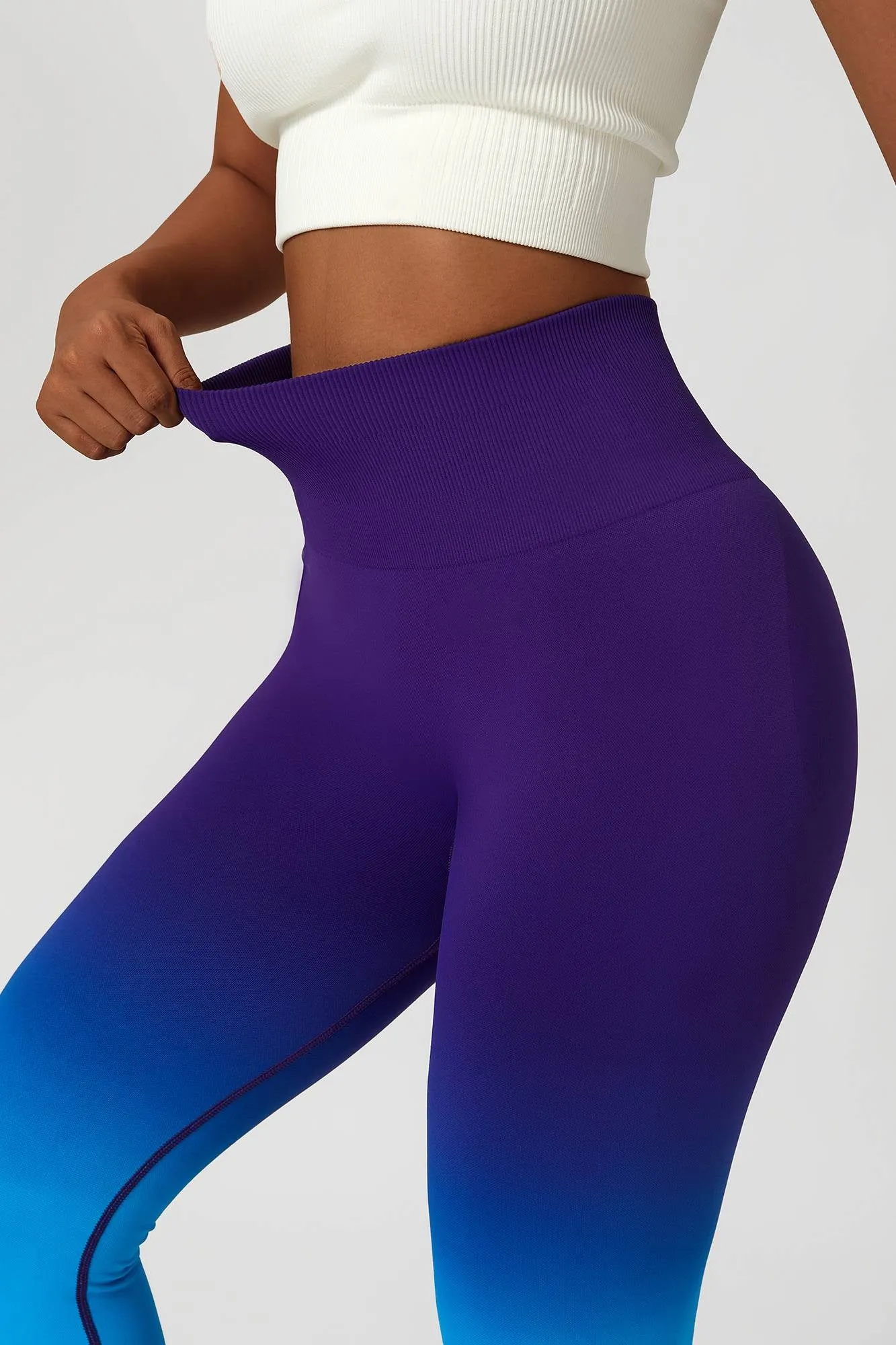 Ombre Seamless Scrunch Butt Legging